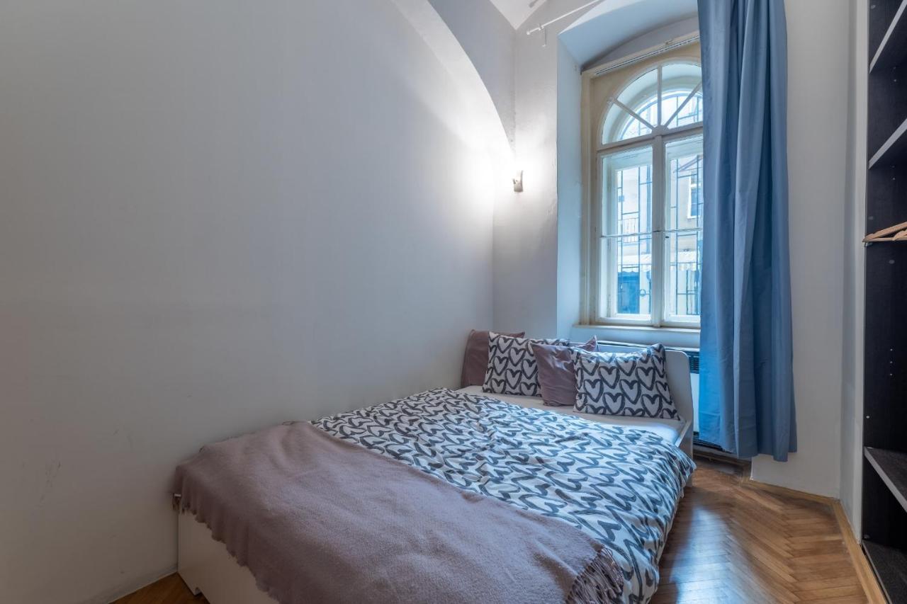 Spacious 3 Bedroom Apartment In The Heart Of Πράγα Εξωτερικό φωτογραφία