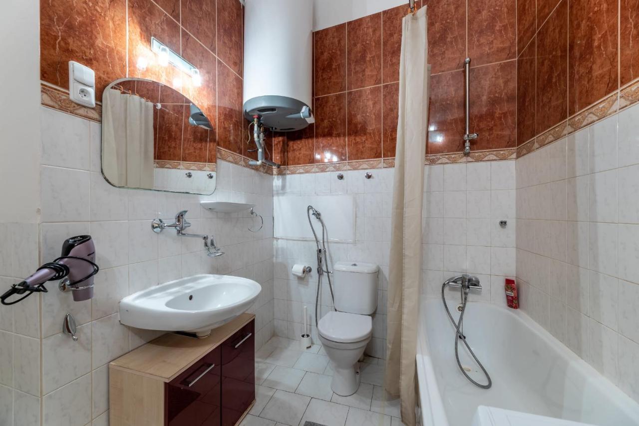 Spacious 3 Bedroom Apartment In The Heart Of Πράγα Εξωτερικό φωτογραφία